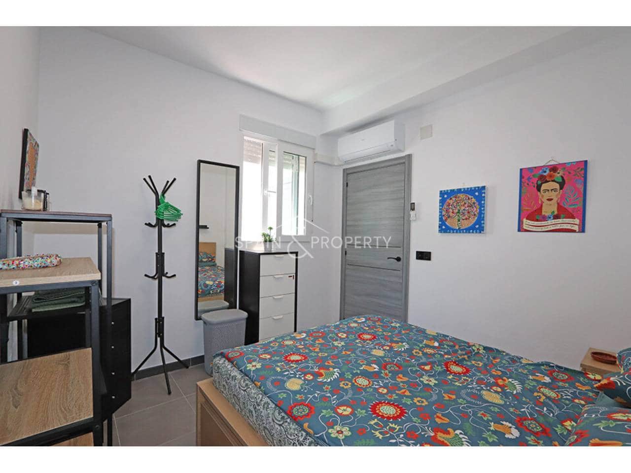 10 bedroom Townhouse for sale in Montroy - € 272,000 (Ref: 9891137)