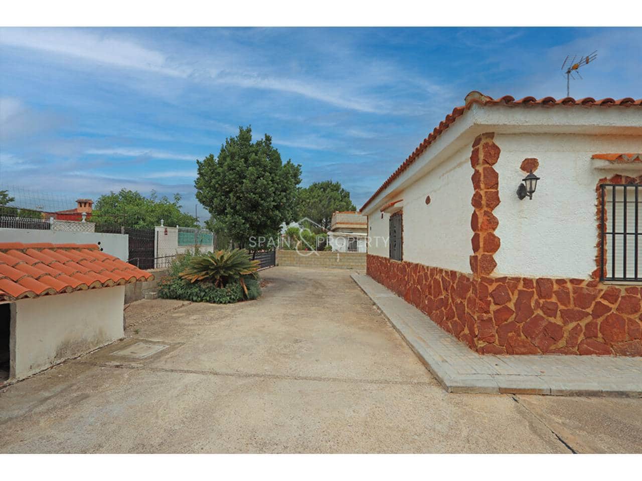 3 bedroom Villa for sale in Montroy with pool - € 249,000 (Ref: 9895659)