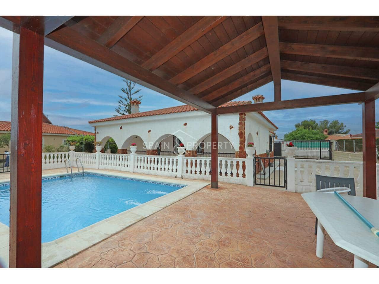 3 bedroom Villa for sale in Montroy with pool - € 249,000 (Ref: 9895659)