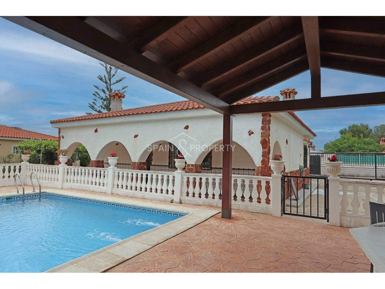 3 bedroom Villa for sale in Montroy with pool - € 249,000 (Ref: 9895659)