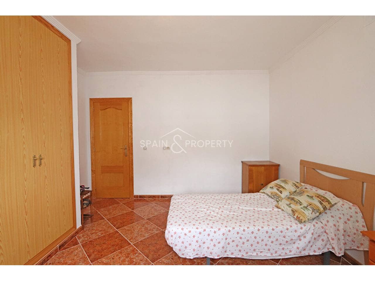 3 bedroom Villa for sale in Montroy with pool - € 249,000 (Ref: 9895659)