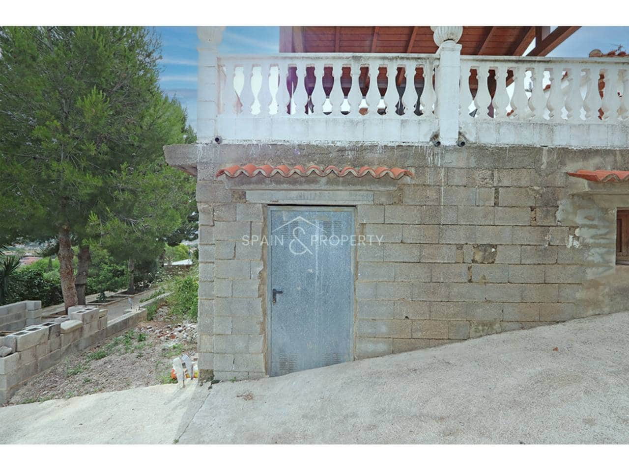 3 bedroom Villa for sale in Montroy with pool - € 249,000 (Ref: 9895659)