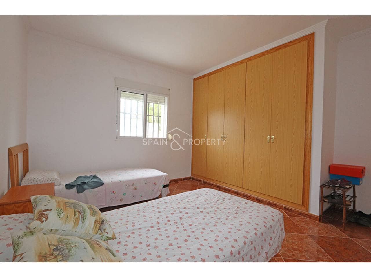 3 bedroom Villa for sale in Montroy with pool - € 249,000 (Ref: 9895659)