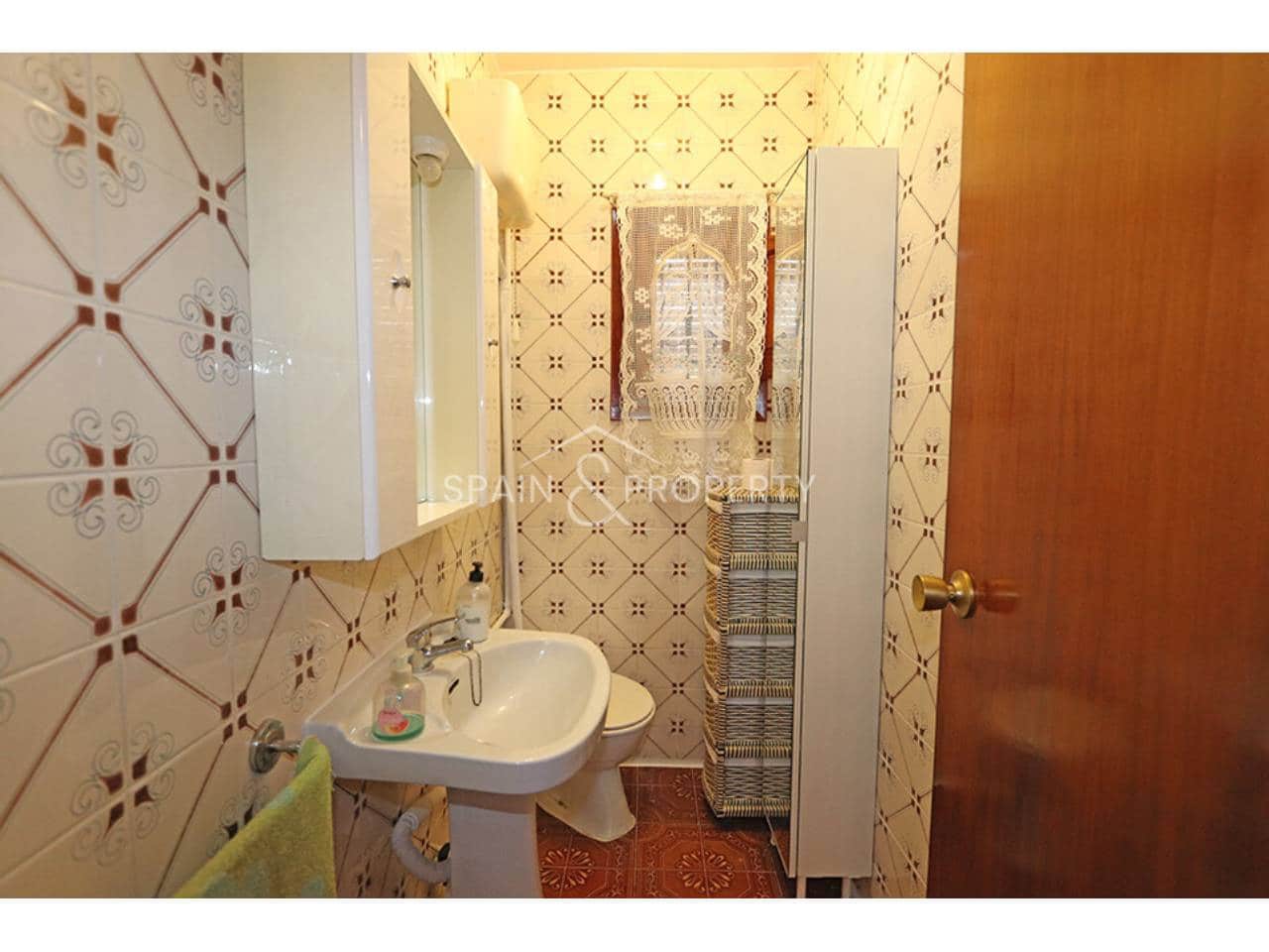 3 chambre Villa/Maison à vendre à Montserrat avec piscine garage - 169 000 € (Ref: 9928630)