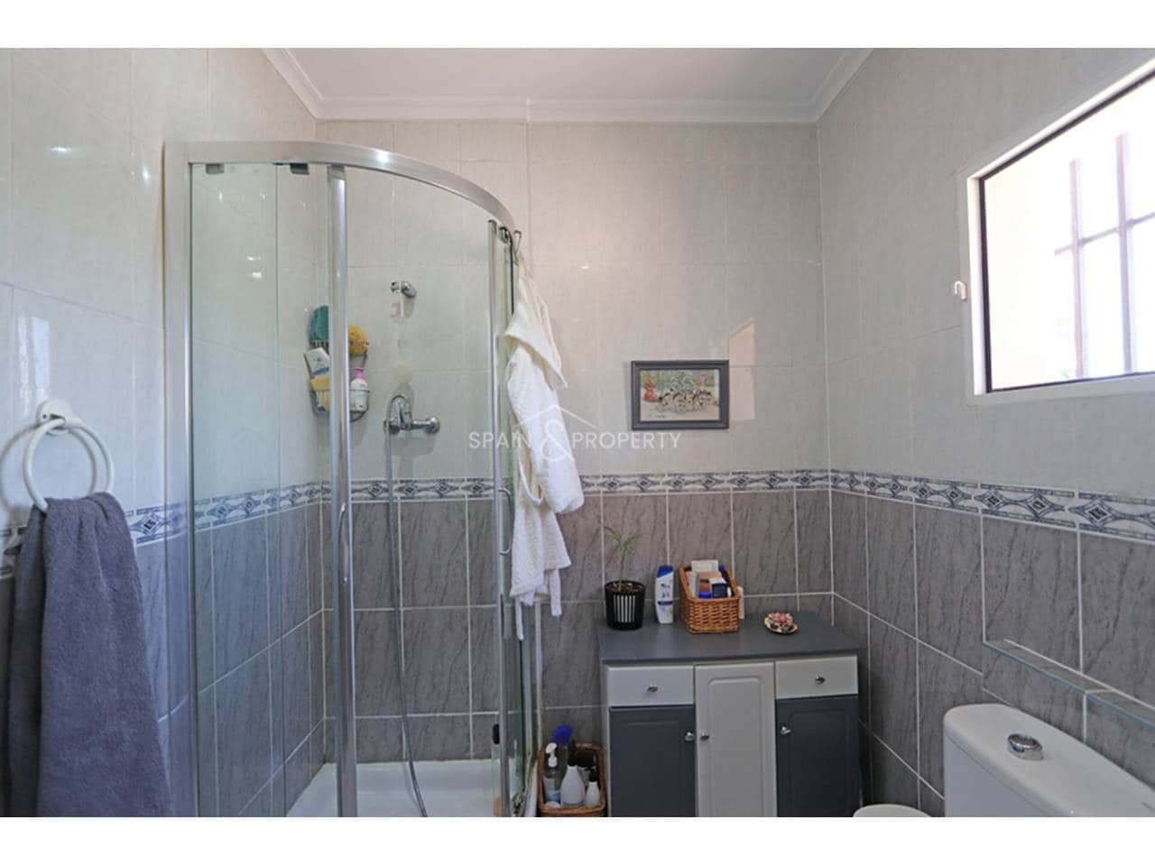 4 soveværelse Villa til salg i Montroy med swimmingpool garage - € 245.000 (Ref: 9949059)