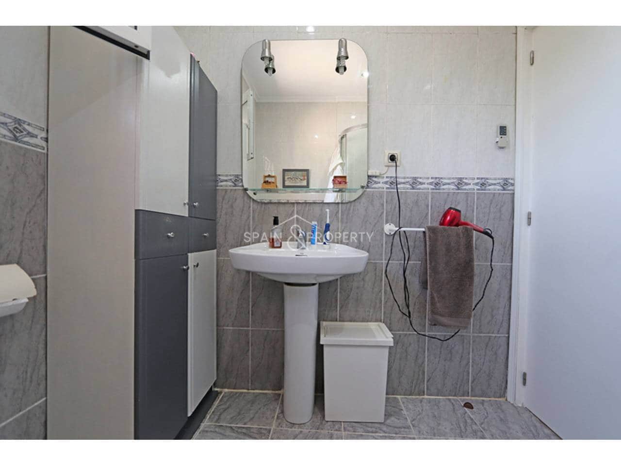 4 soveværelse Villa til salg i Montroy med swimmingpool garage - € 245.000 (Ref: 9949059)