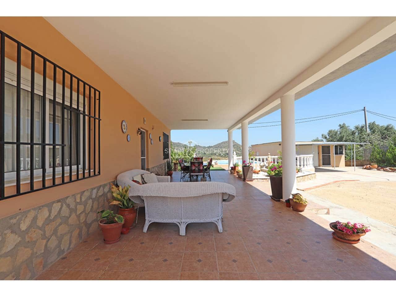 4 soveværelse Villa til salg i Montroy med swimmingpool garage - € 245.000 (Ref: 9949059)