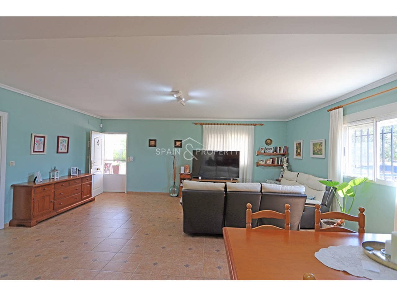 4 soveværelse Villa til salg i Montroy med swimmingpool garage - € 245.000 (Ref: 9949059)