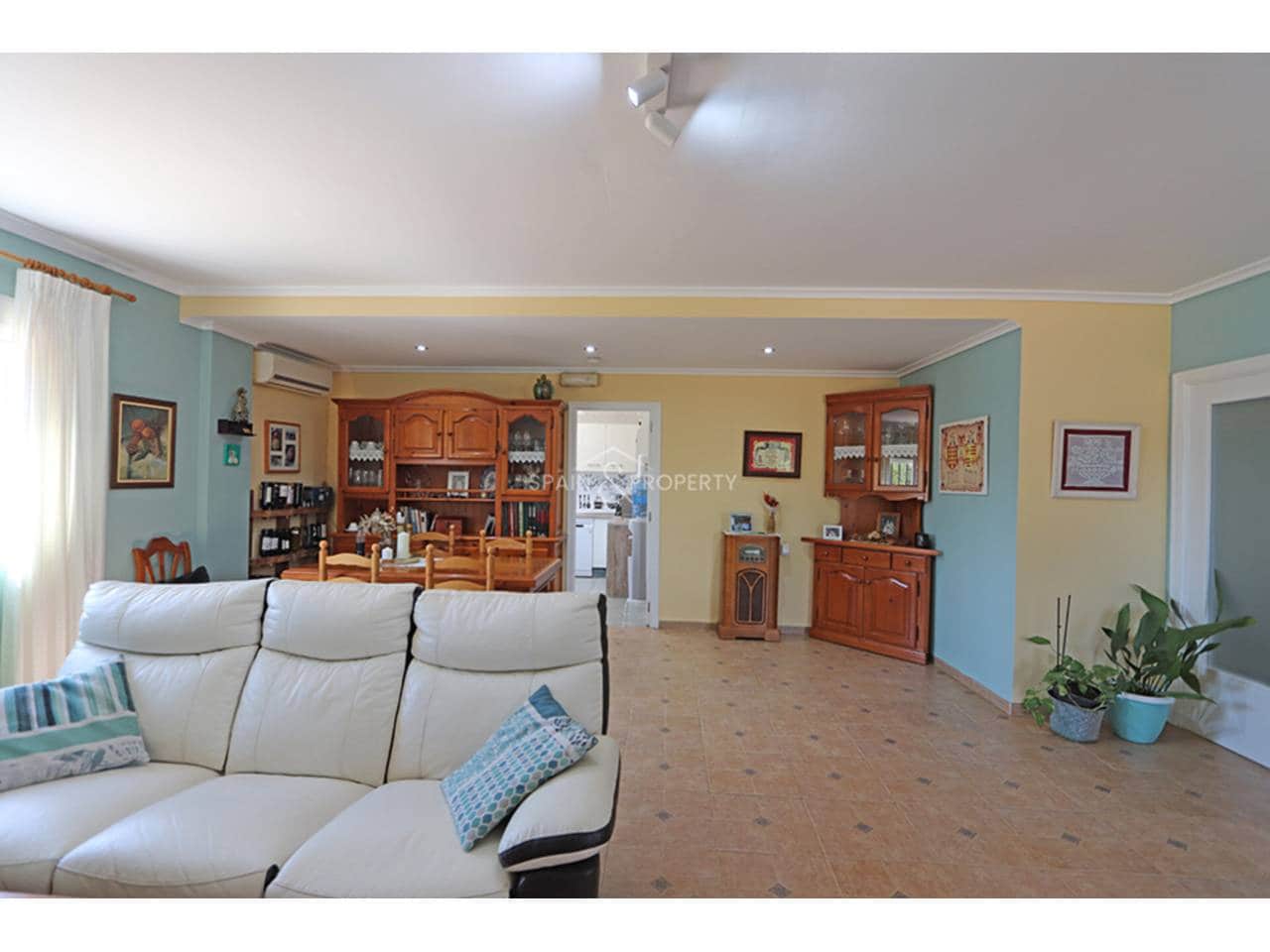 4 soveværelse Villa til salg i Montroy med swimmingpool garage - € 245.000 (Ref: 9949059)