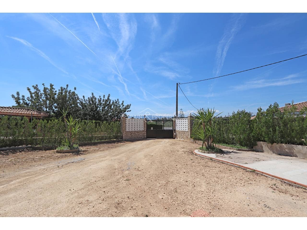 4 soveværelse Villa til salg i Montroy med swimmingpool garage - € 245.000 (Ref: 9949059)