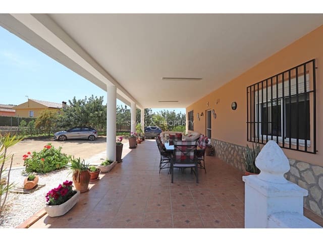 4 soveværelse Villa til salg i Montroy med swimmingpool garage - € 245.000 (Ref: 9949059)