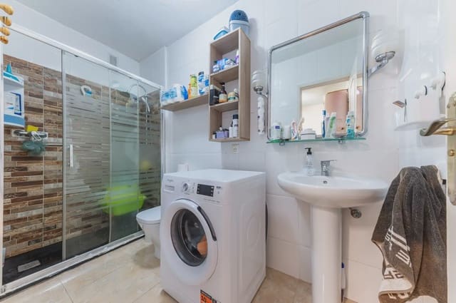2 sypialnia Mieszkanie na sprzedaż w La Manga del Mar Menor - 79 928 € (Ref: 10021585)