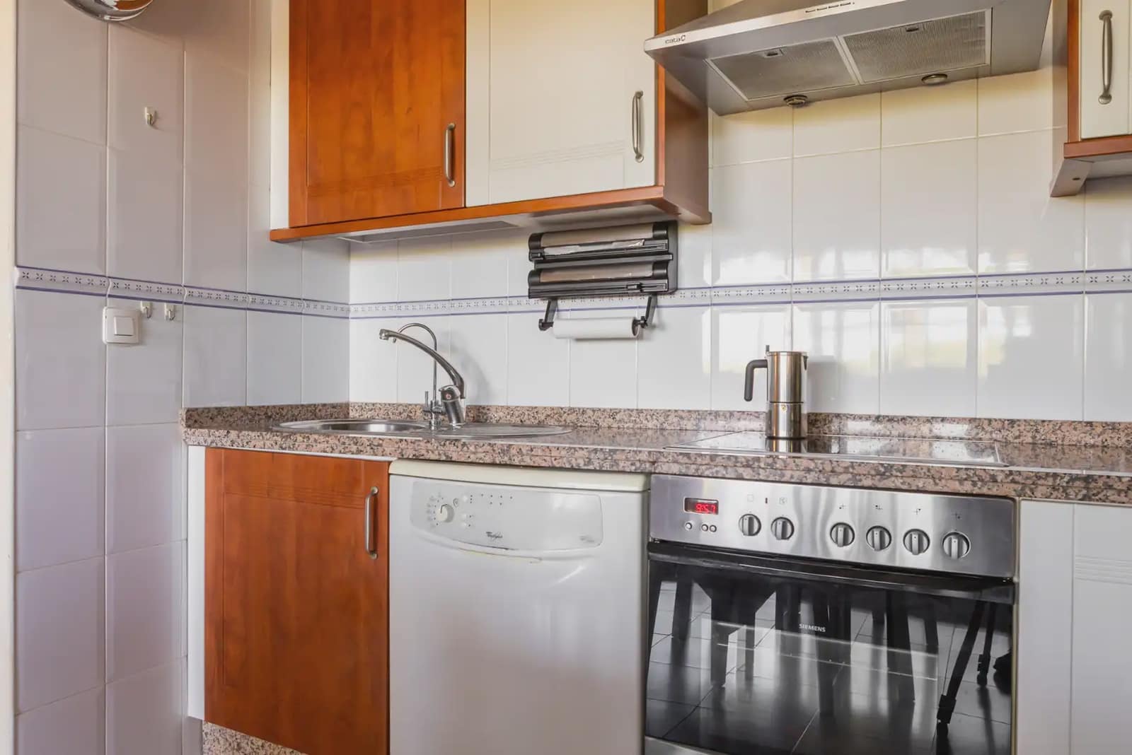 2 bedroom Flat for sale in Marbella with pool garage - € 442,808 (Ref: 10023025)