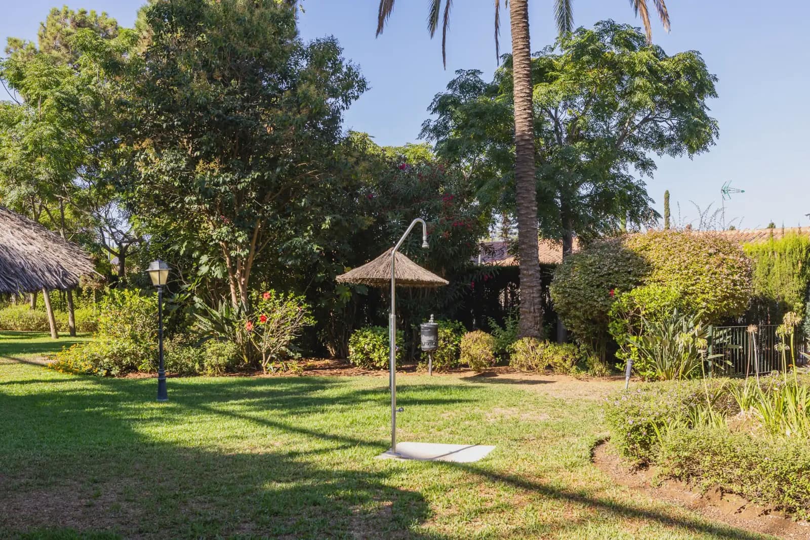 2 bedroom Flat for sale in Marbella with pool garage - € 442,808 (Ref: 10023025)