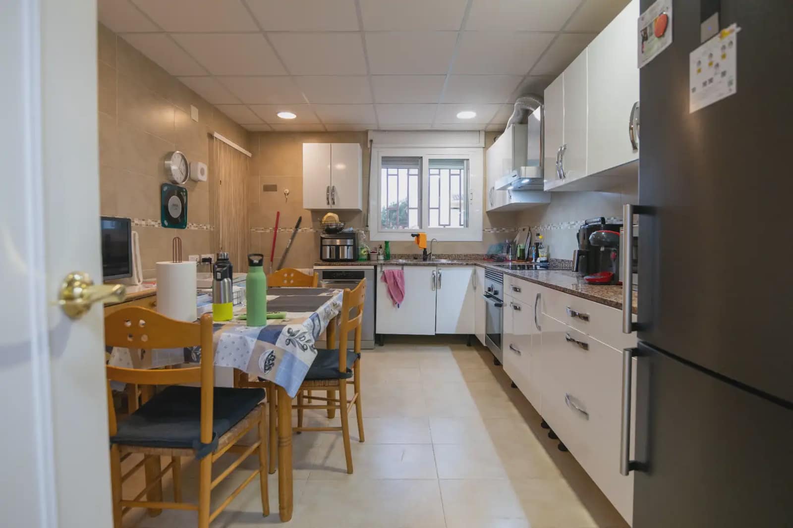 3 makuuhuone Huvila myytävänä paikassa L'Eliana mukana uima-altaan 
autotalli - 335 336 € (Ref: 10031048)