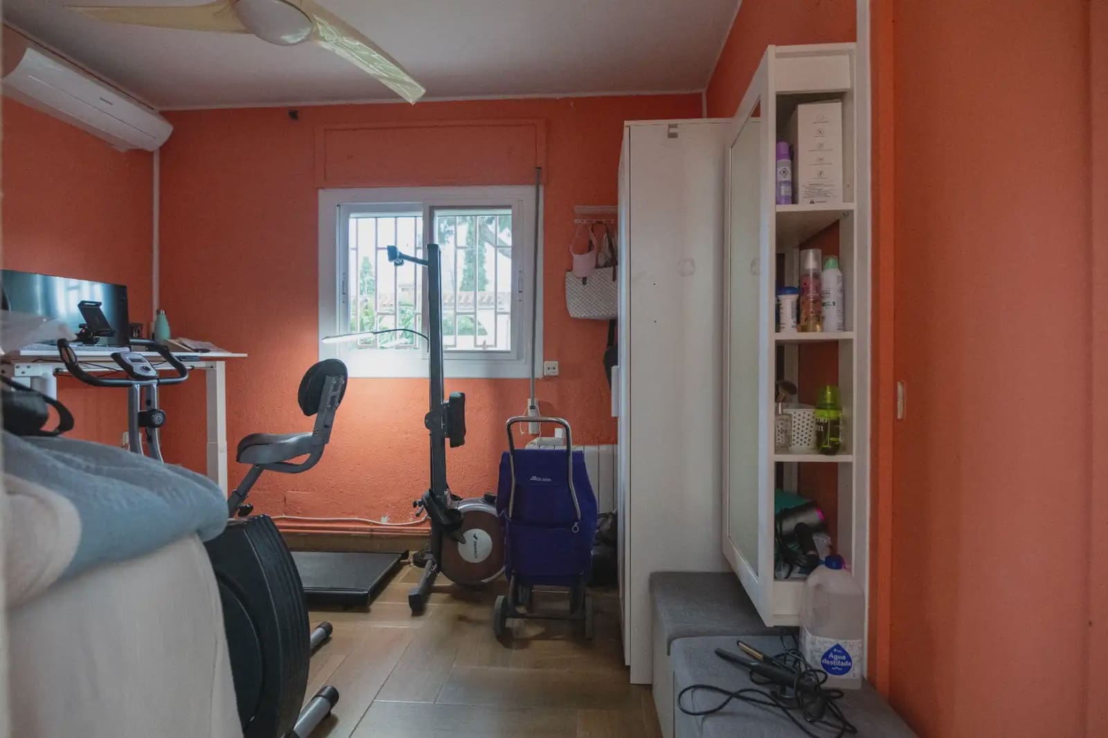 3 makuuhuone Huvila myytävänä paikassa L'Eliana mukana uima-altaan 
autotalli - 335 336 € (Ref: 10031048)