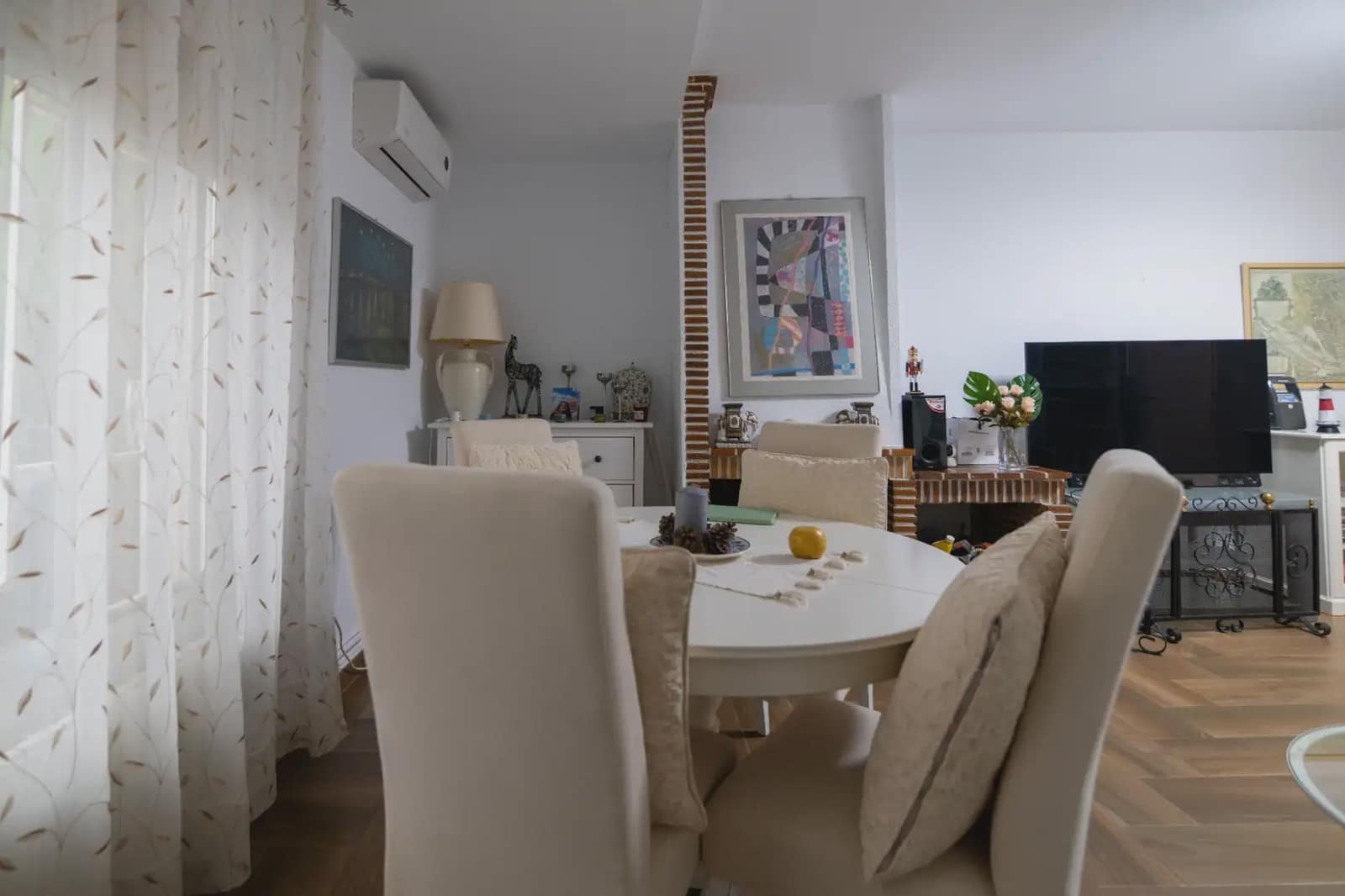 3 makuuhuone Huvila myytävänä paikassa L'Eliana mukana uima-altaan 
autotalli - 335 336 € (Ref: 10031048)