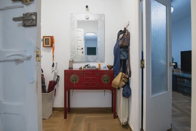 3 makuuhuone Huvila myytävänä paikassa L'Eliana mukana uima-altaan 
autotalli - 335 336 € (Ref: 10031048)