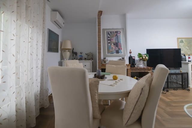 3 makuuhuone Huvila myytävänä paikassa L'Eliana mukana uima-altaan 
autotalli - 335 336 € (Ref: 10031048)