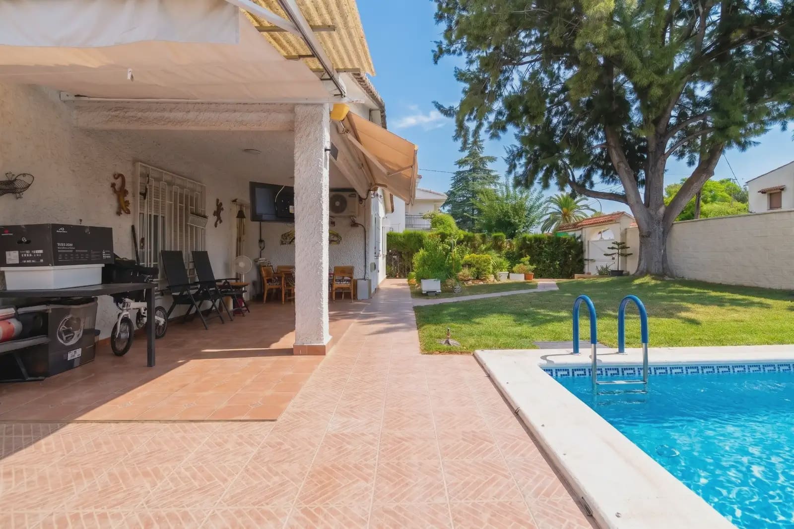 3 bedroom Villa for sale in L'Eliana with pool garage - € 335,336 (Ref: 10031048)