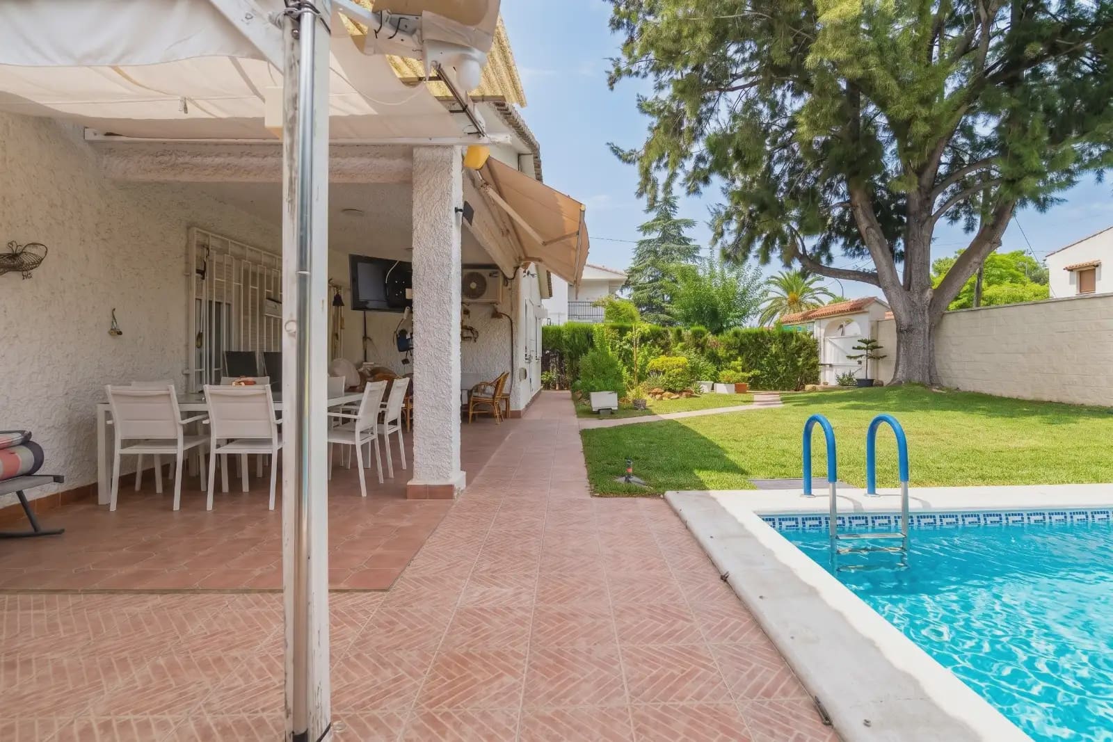 3 bedroom Villa for sale in L'Eliana with pool garage - € 335,336 (Ref: 10031048)
