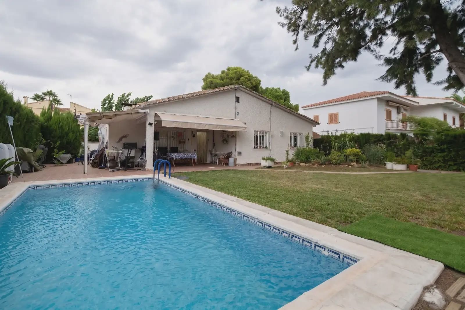 3 bedroom Villa for sale in L'Eliana with pool garage - € 335,336 (Ref: 10031048)