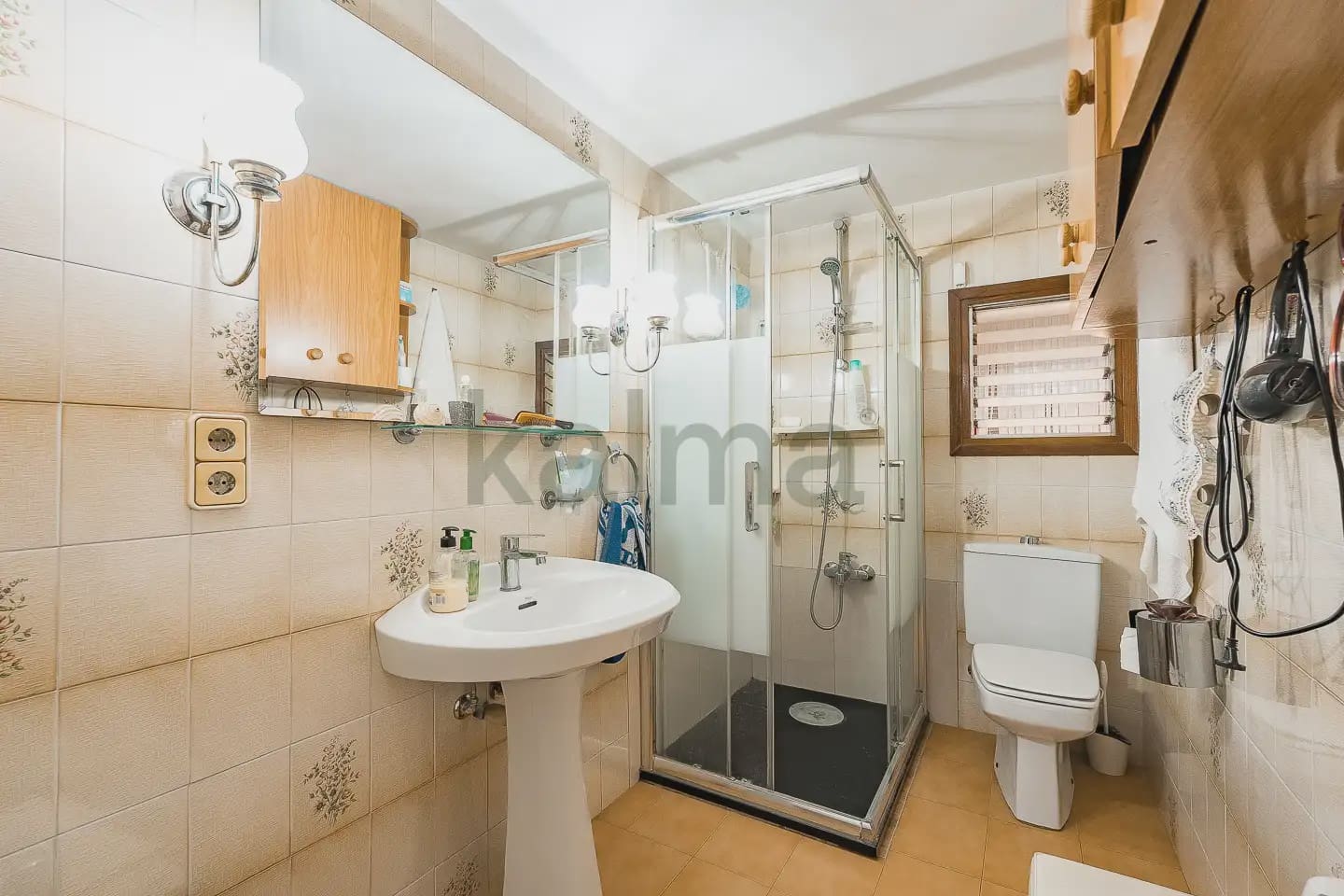 4 bedroom Villa for sale in Vallirana with garage - € 348,647 (Ref: 10031049)