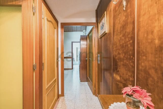 4 bedroom Villa for sale in Vallirana with garage - € 348,647 (Ref: 10031049)