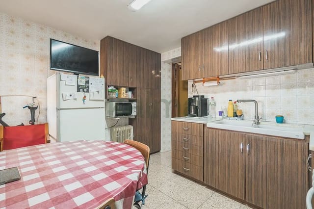 4 bedroom Villa for sale in Vallirana with garage - € 348,647 (Ref: 10031049)