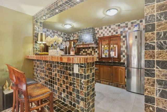 5 chambre Maison de Ville à vendre à Parque Holandés, La Oliva avec piscine garage - 405 080 € (Ref: 10041766)