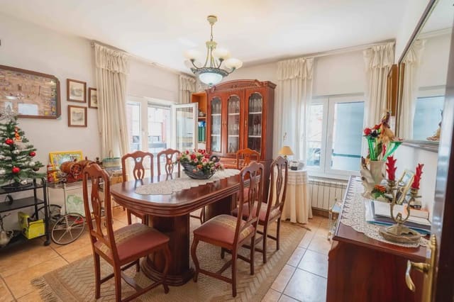 Piso de 3 habitaciones en Langreo en venta - 54.456 € (Ref: 10041914)