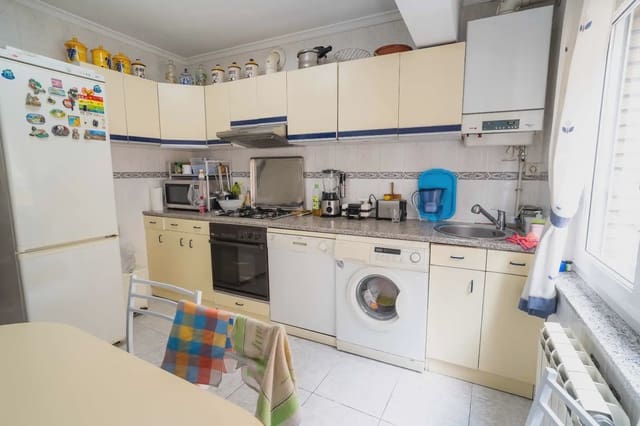 Piso de 3 habitaciones en Langreo en venta - 54.456 € (Ref: 10041914)