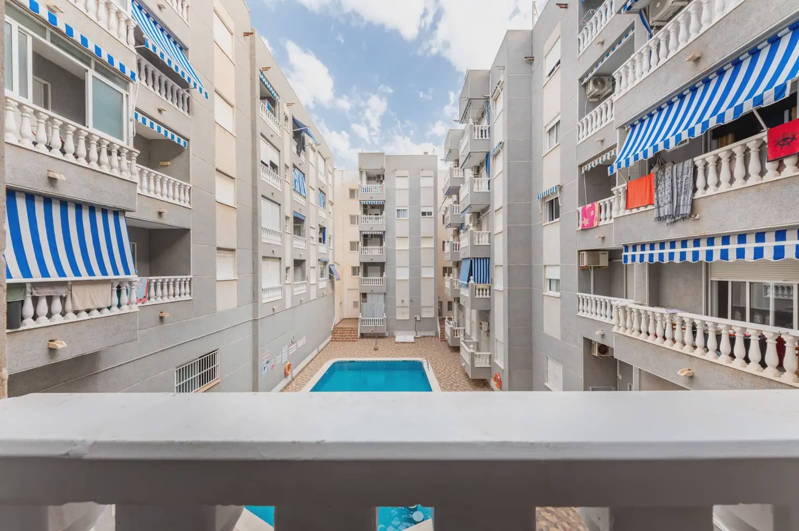 1 soveværelse Lejlighed til salg i Guardamar del Segura med swimmingpool - € 69.449 (Ref: 10042160)