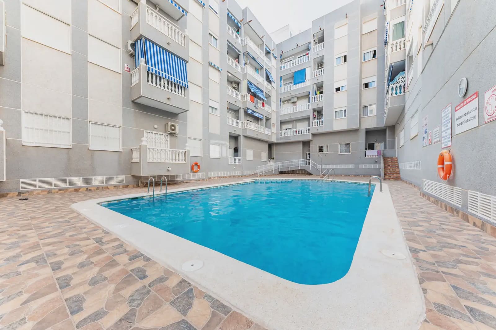 1 soveværelse Lejlighed til salg i Guardamar del Segura med swimmingpool - € 69.449 (Ref: 10042160)