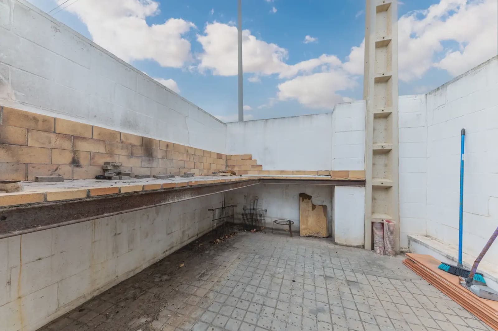 2 sypialnia Mieszkanie na sprzedaż w Denia z basenem garażem - 240 000 € (Ref: 10045665)