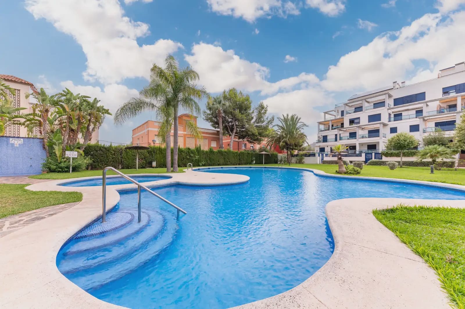 2 sypialnia Mieszkanie na sprzedaż w Denia z basenem garażem - 240 000 € (Ref: 10045665)