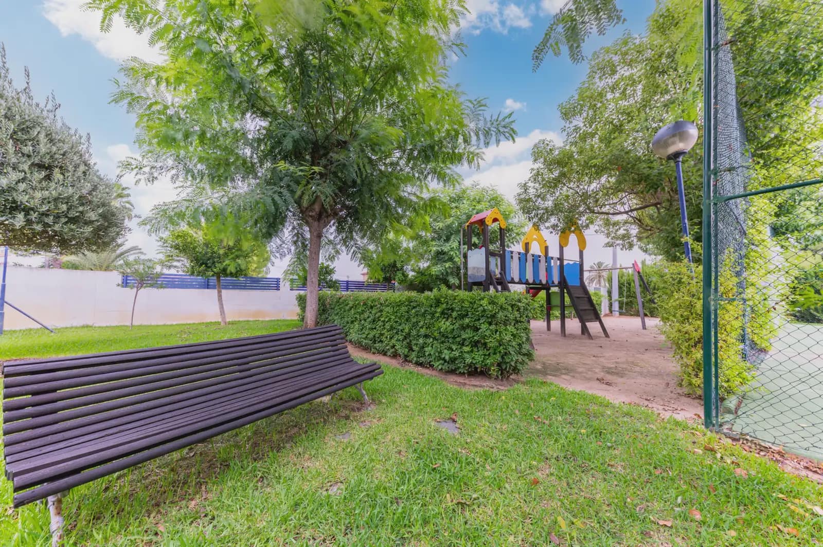 2 sypialnia Mieszkanie na sprzedaż w Denia z basenem garażem - 240 000 € (Ref: 10045665)