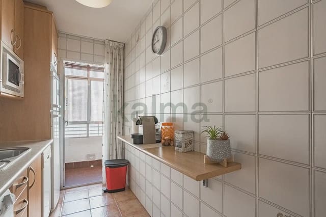 3 sovrum Lägenhet till salu i Pueblo Nuevo, Madrid stad - 214 526 € (Ref: 10046093)