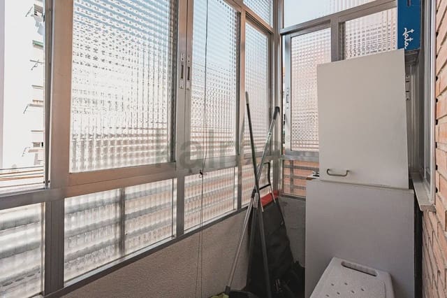 3 sovrum Lägenhet till salu i Pueblo Nuevo, Madrid stad - 214 526 € (Ref: 10046093)
