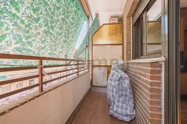3 sovrum Lägenhet till salu i Pueblo Nuevo, Madrid stad - 214 526 € (Ref: 10046093)