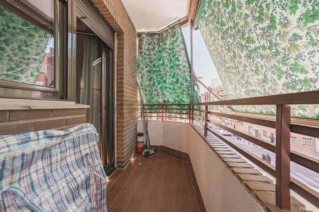 3 sovrum Lägenhet till salu i Pueblo Nuevo, Madrid stad - 214 526 € (Ref: 10046093)