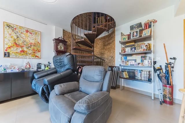 5 soveværelse Lejlighed til salg i Espinardo, Murcia by med garage - € 244.460 (Ref: 10051949)