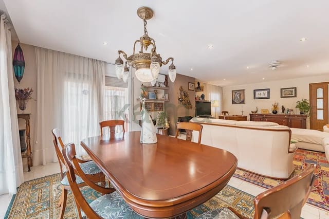 Chalet de 5 habitaciones en Sant Quirze del Vallès en venta con piscina garaje - 565.969 € (Ref: 10062480)