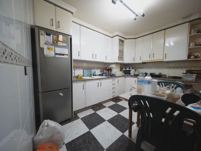 3 soveværelse Lejlighed til salg i Hospital, Albacete by - € 127.710 (Ref: 10062697)
