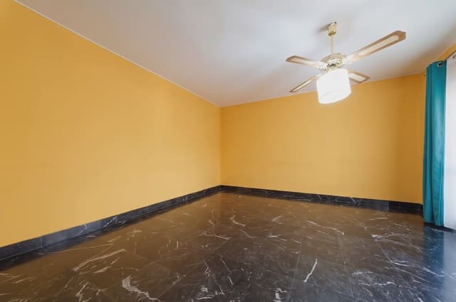 Piso de 4 habitaciones en Arrecife en venta - 325.000 € (Ref: 10081642)