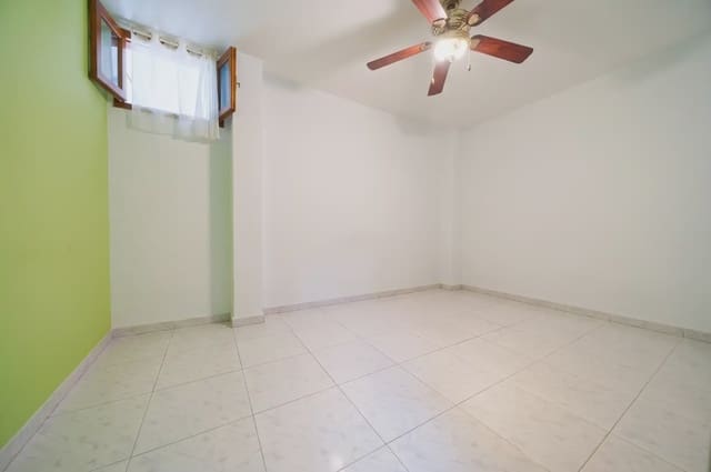 Piso de 4 habitaciones en Arrecife en venta - 325.000 € (Ref: 10081642)