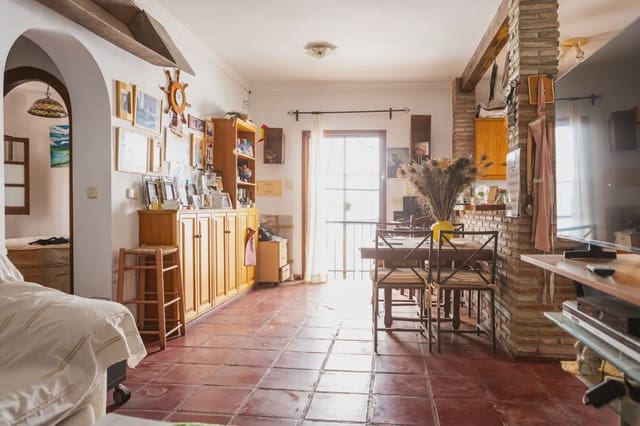 Casa de 3 habitaciones en San Pedro de Alcántara Pueblo, Marbella en venta - 420.000 € (Ref: 10085097)