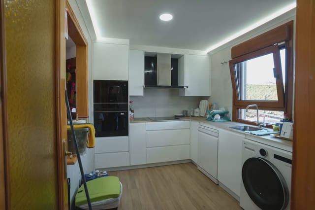 4 makuuhuone Huvila myytävänä paikassa El Espinar mukana 
autotalli - 227 714 € (Ref: 10093784)