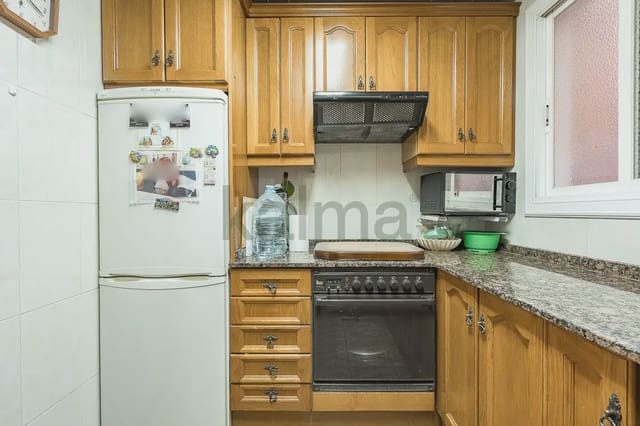 3 camera da letto Appartamento in vendita in El Camp de L'Arpa del Clot, Barcelona città - 455.054 € (Rif: 10117416)