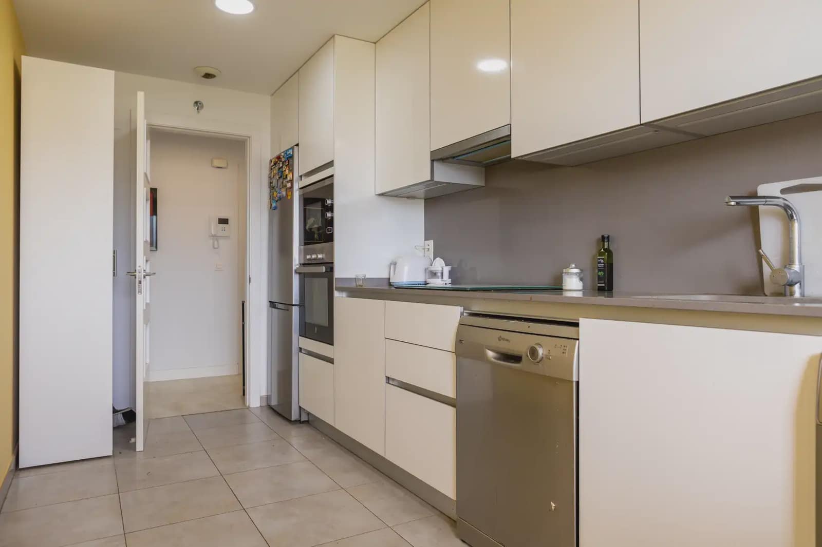 2 bedroom Flat for sale in Velez-Malaga with pool garage - € 230,000 (Ref: 10130215)